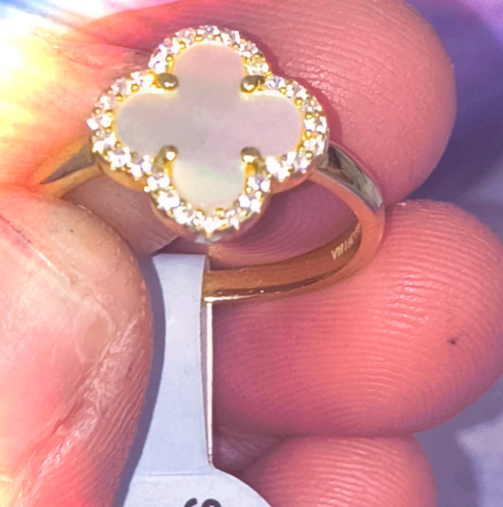 Sterling Silver ring /Mother of Pearl